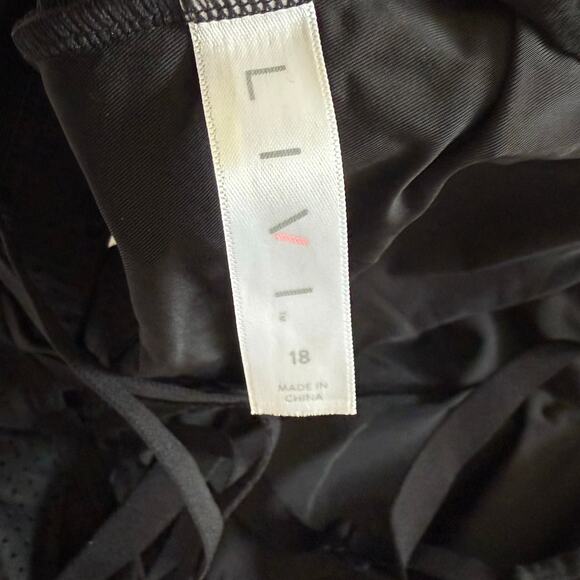 Lane Bryant LIVI Active Sports Bra Black Women’s Size 18 Strappy No Wire Comfort - Picture 9 of 13